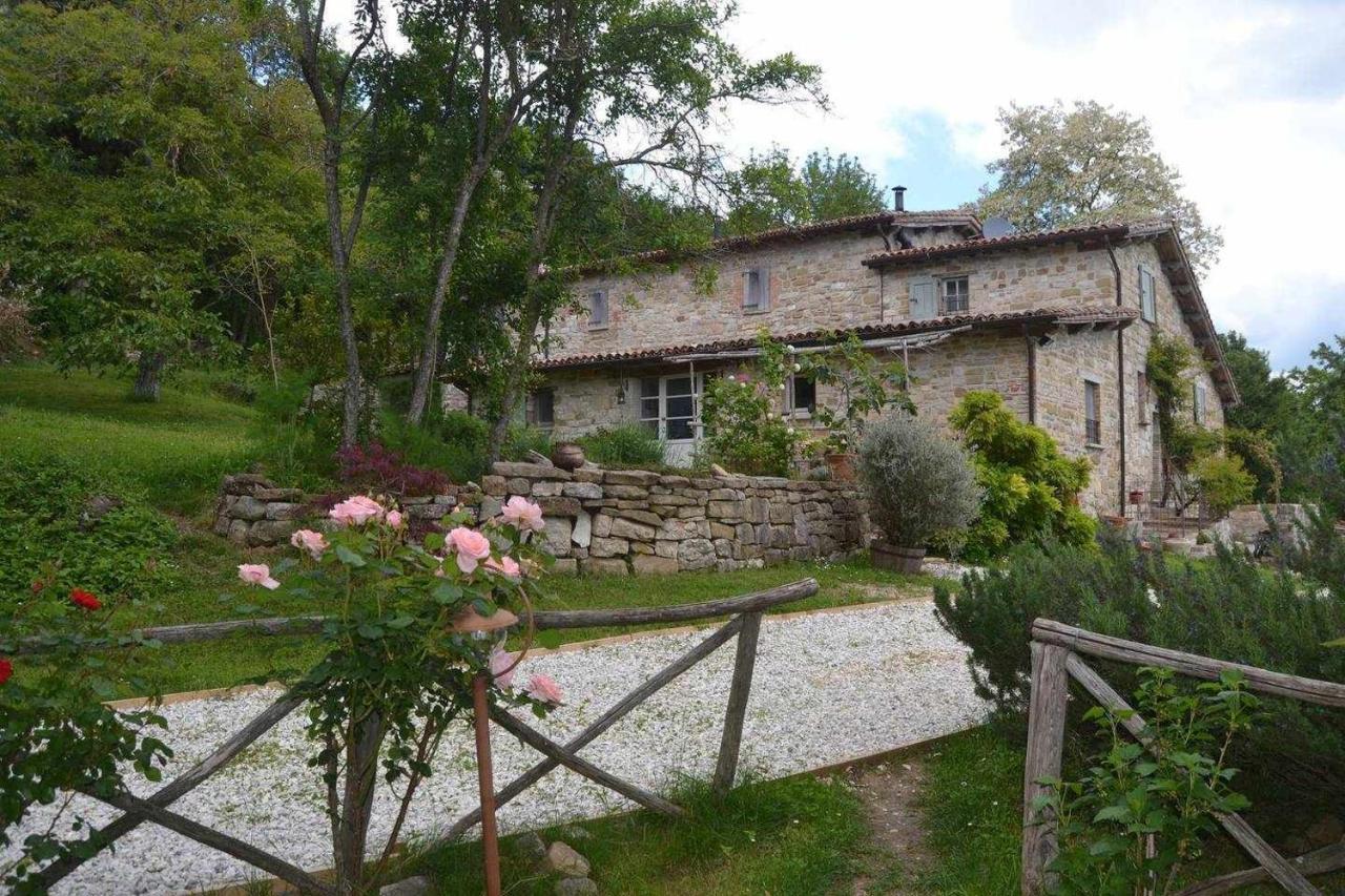 Agriturismo Montesalce Gubbio Luaran gambar