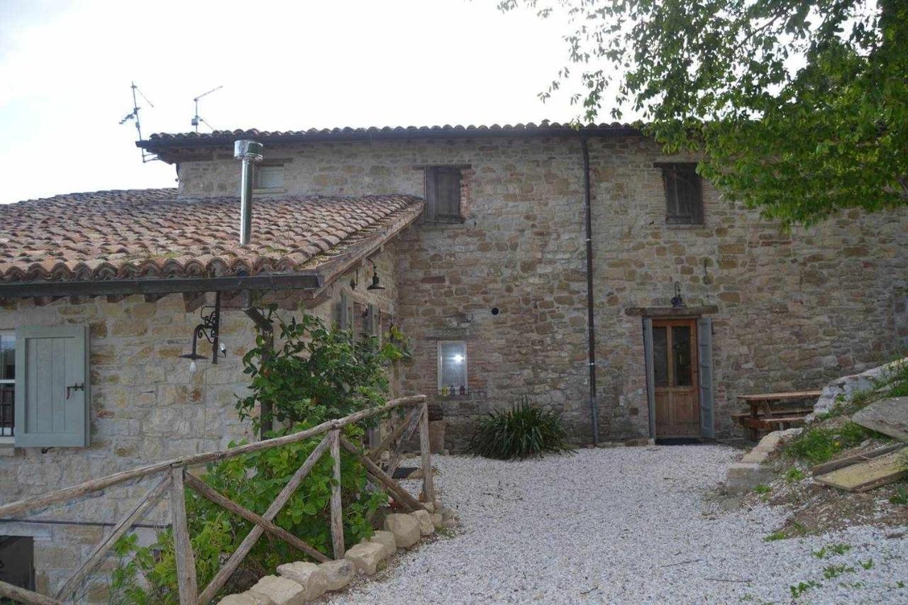 Agriturismo Montesalce Gubbio Luaran gambar