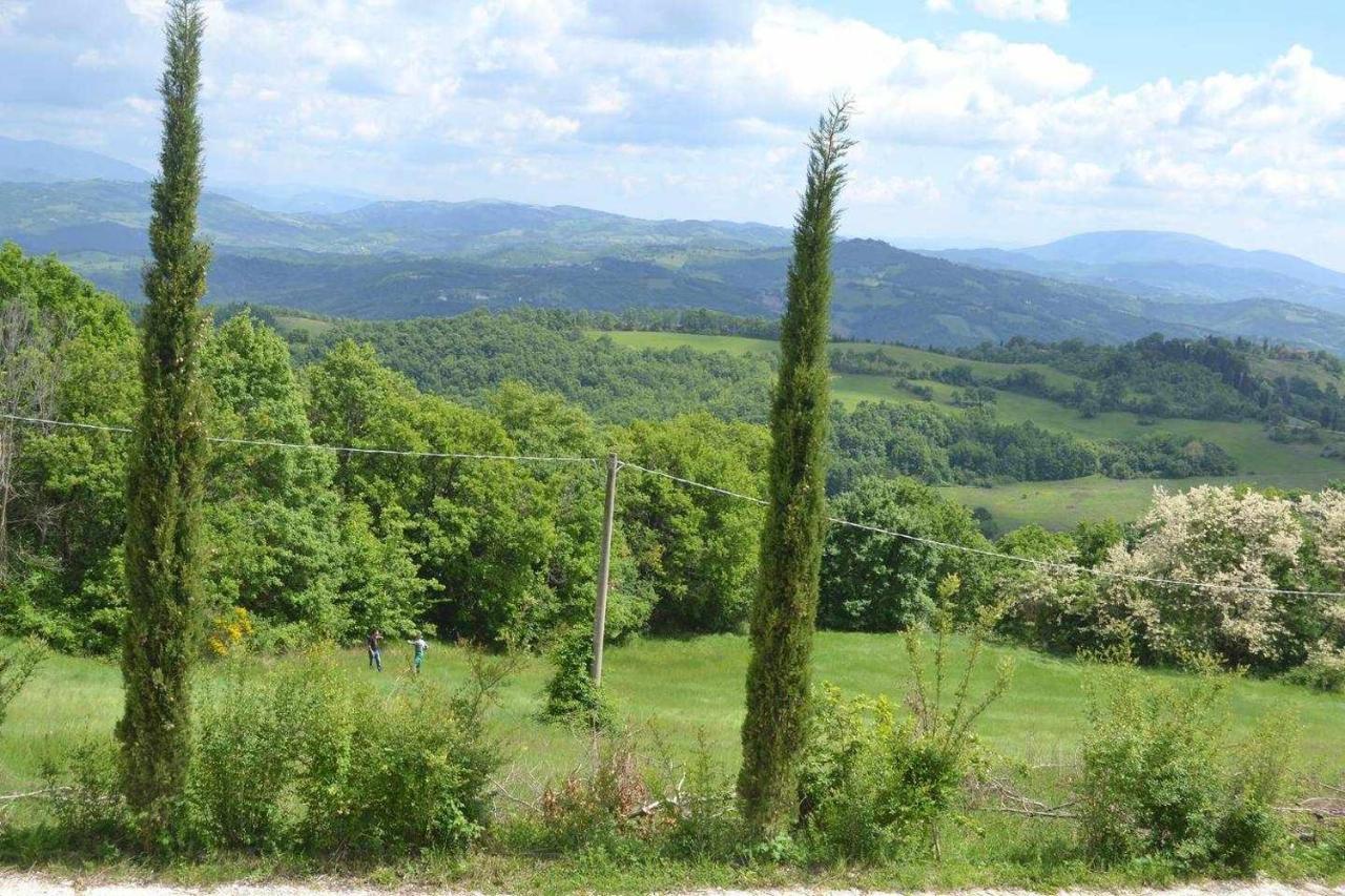 Agriturismo Montesalce Gubbio Luaran gambar