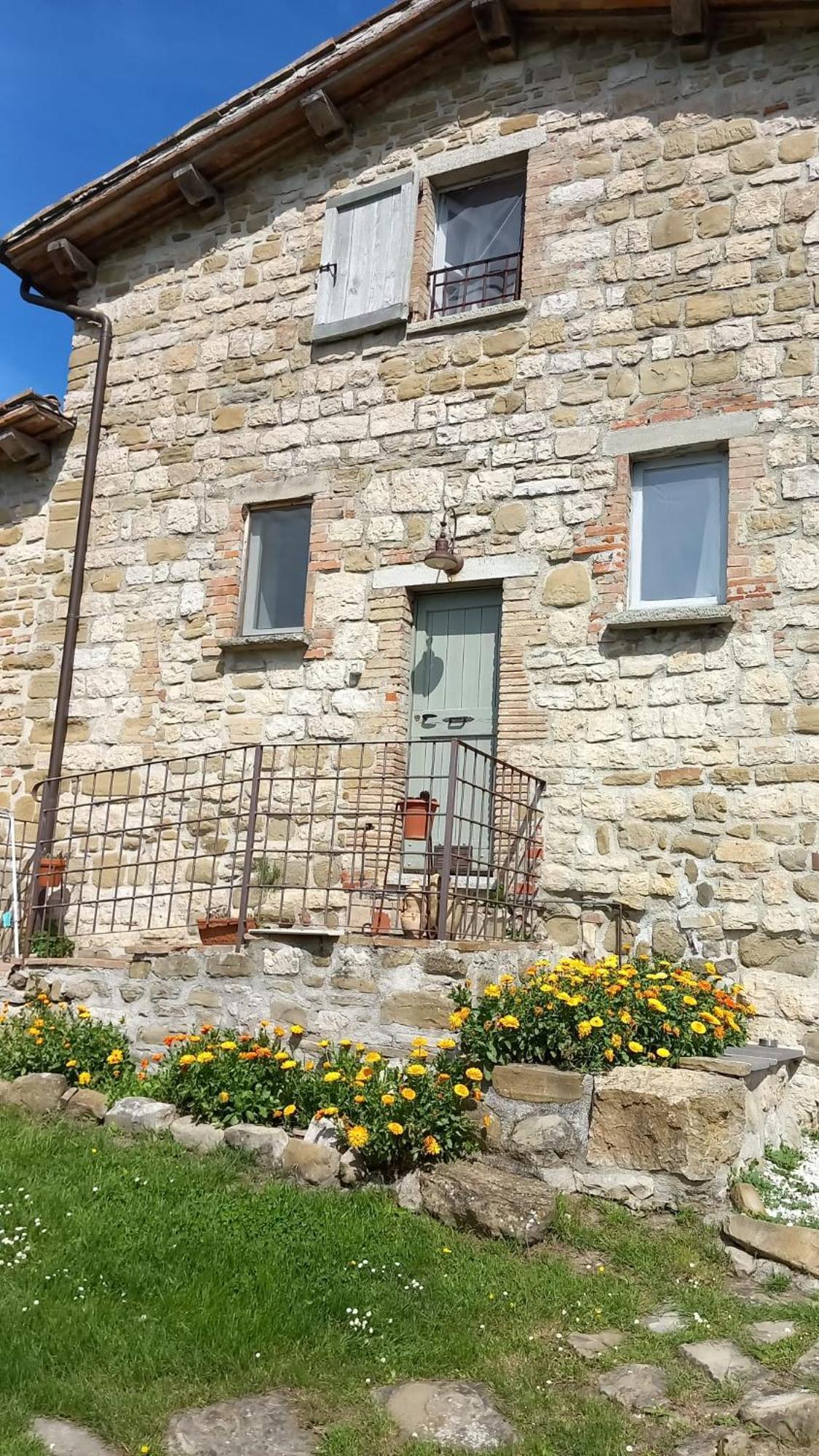 Agriturismo Montesalce Gubbio Luaran gambar