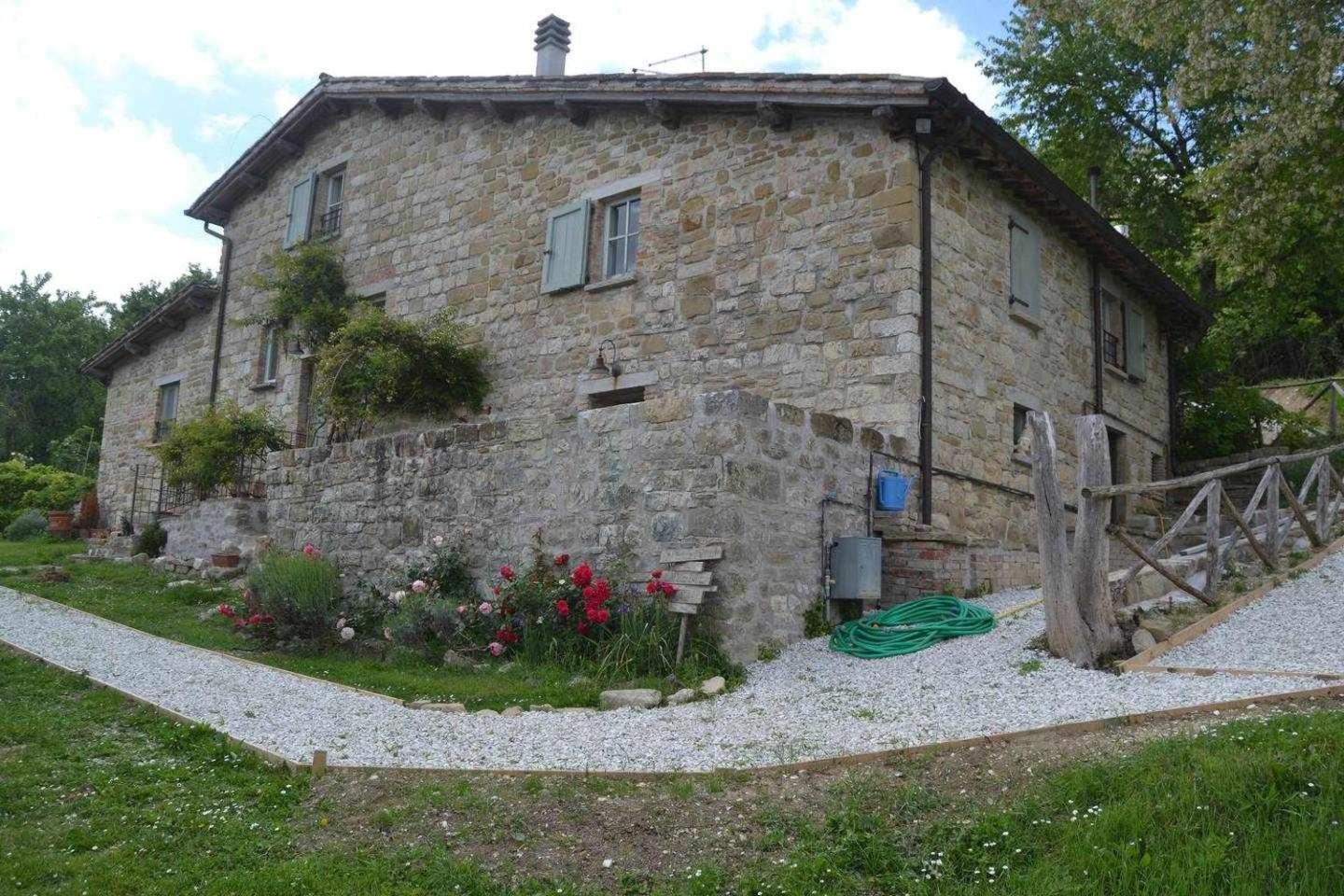 Agriturismo Montesalce Gubbio Luaran gambar