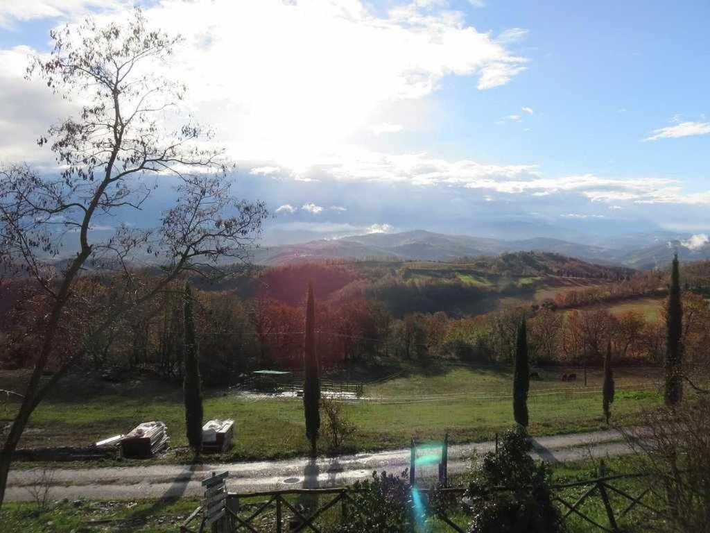 Agriturismo Montesalce Gubbio Luaran gambar